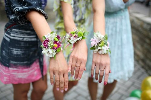 Букет цветов для подружек невесты Алматы